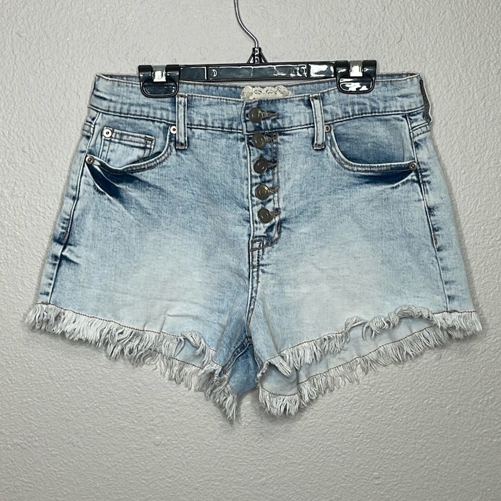 Altar’d State Women’s Jean Cutoff Micro Shorts Distressed Size 26/3